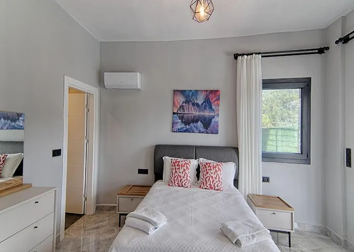 With Private Pool And Sea View In Goecek, Villa *