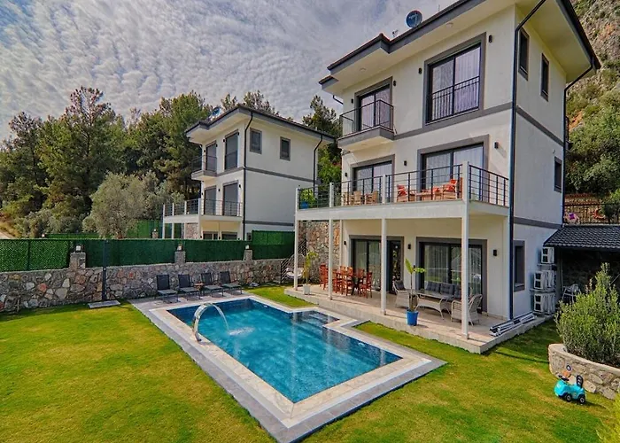 With Private Pool And Sea View In Goecek, Villa