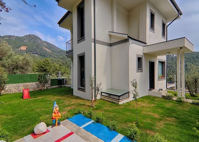 With Private Pool And Sea View In Goecek, Villa Fethiye