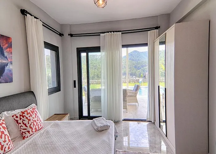 With Private Pool And Sea View In Goecek, Villa