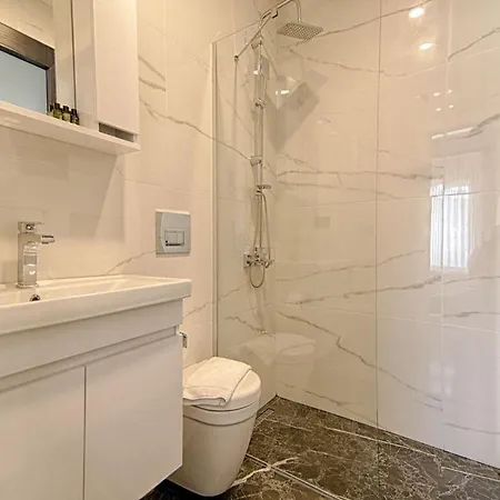 With Private Pool And Sea View In Goecek, フェティエ