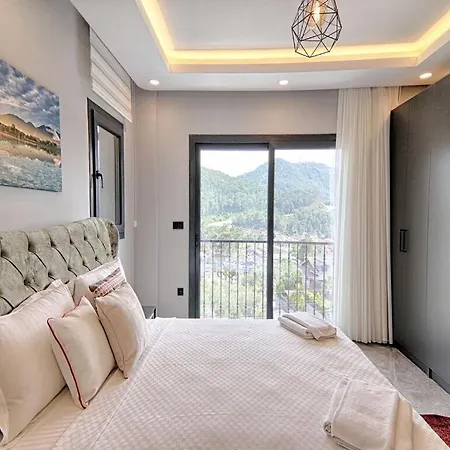 ヴィラ With Private Pool And Sea View In Goecek, フェティエ