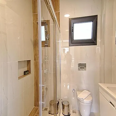 Вилла With Private Pool And Sea View In Goecek,