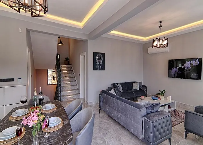 فيلة With Private Pool And Sea View In Goecek, *