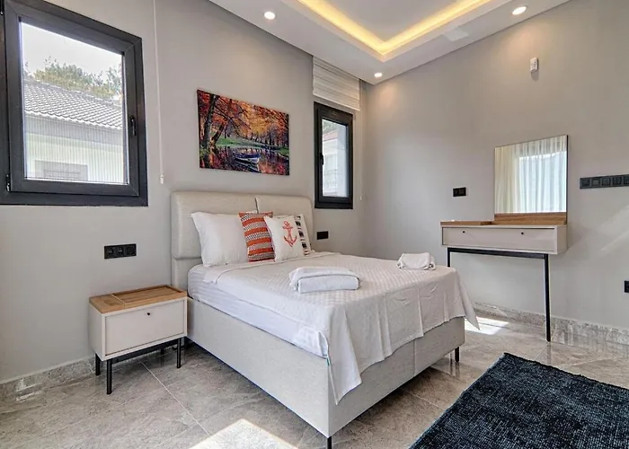 With Private Pool And Sea View In Goecek, فتحية